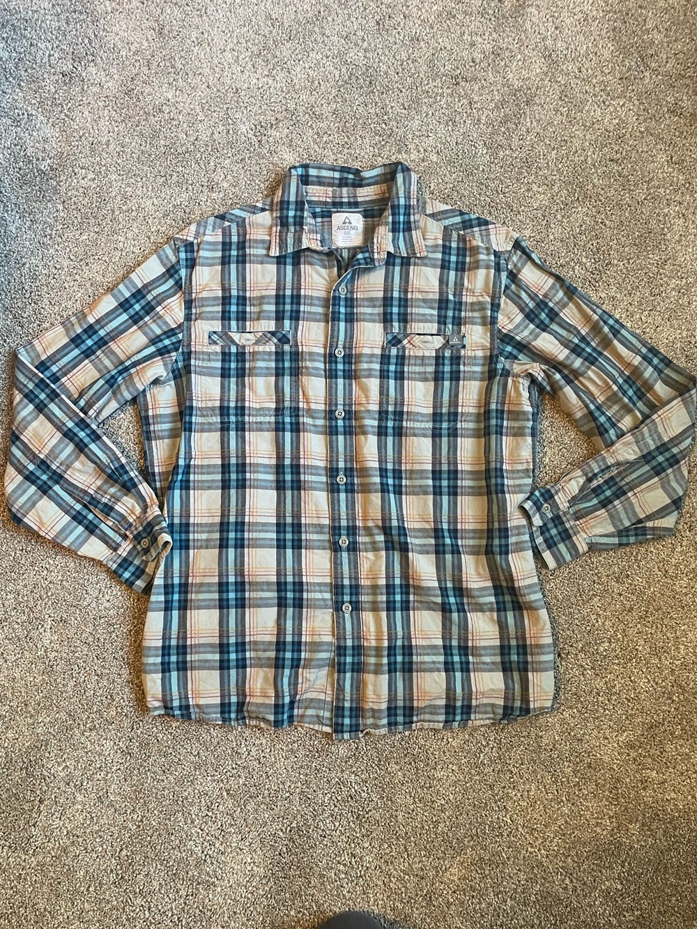 Ascend Men's Plaid Button-Down Shirt in Blue and Tan Large
